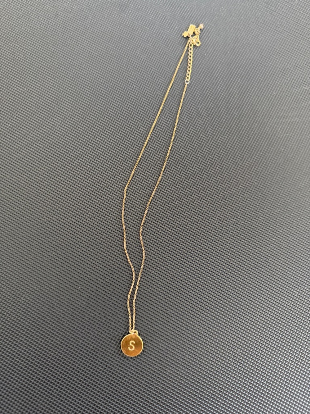 kate spade New York
Gold Initial 'S' Pendant Necklace